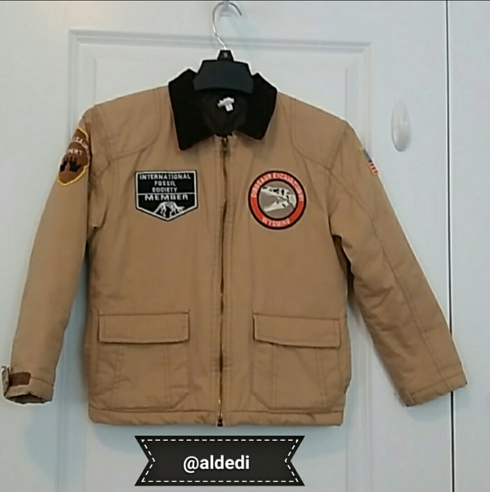 Tan Jacket  .Size  S /8